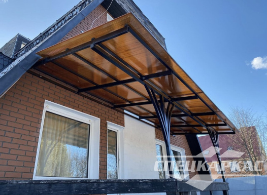 Навес над балконом из поликарбоната №45 1513