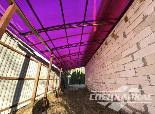 Навес из поликарбоната примыкающий к дому №79 1852